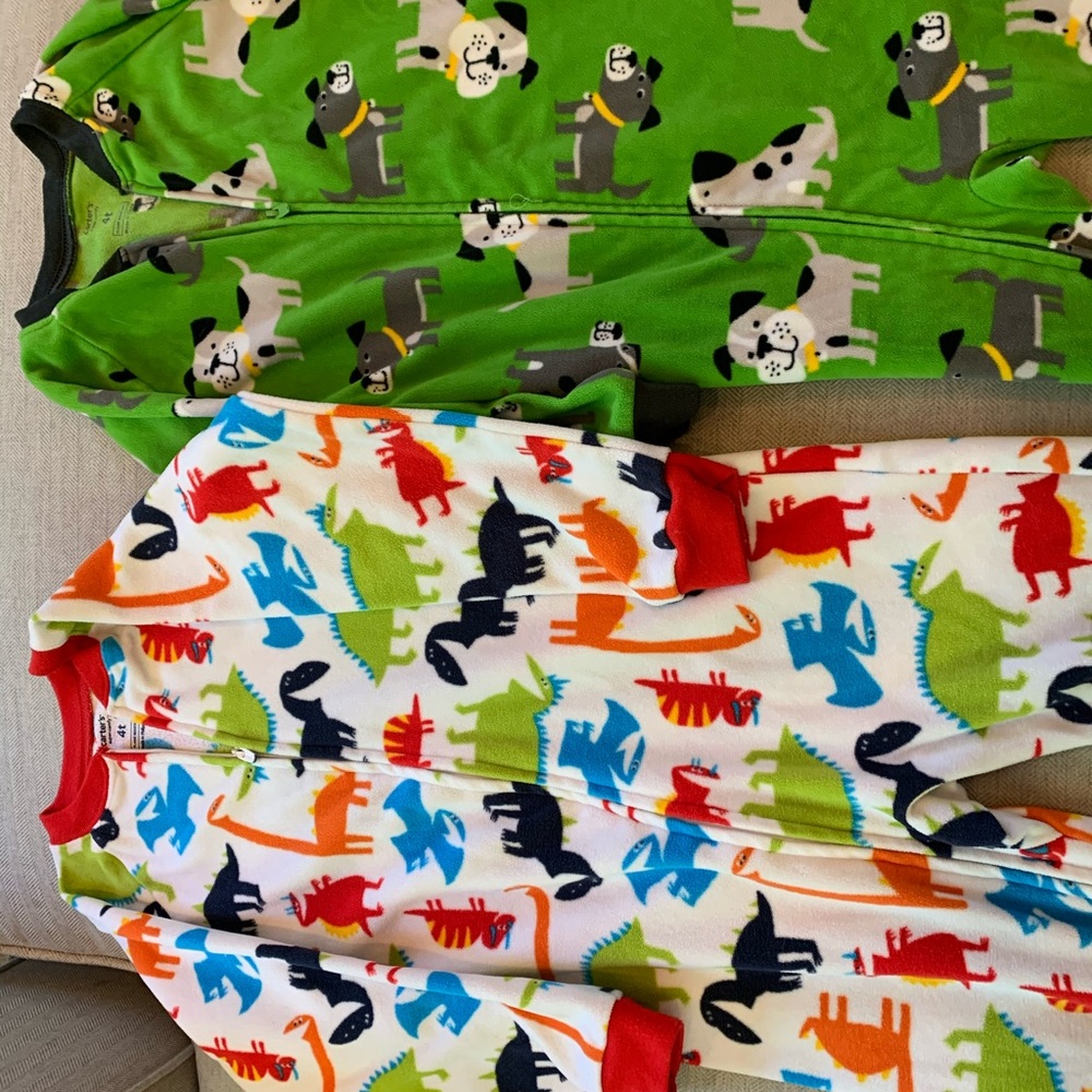 Two Carters 4t fleece footed pajamas - like new!